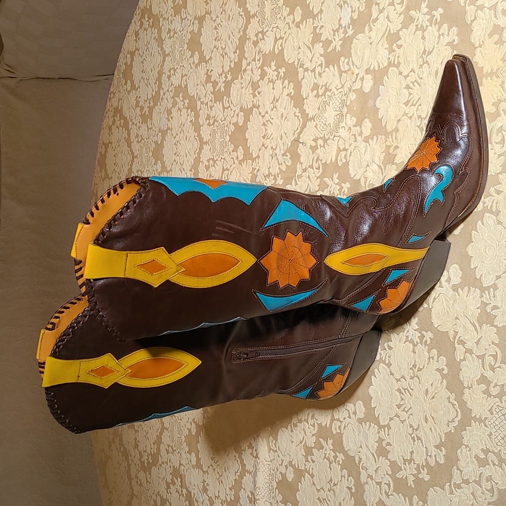 Boots - Picture 2 of 4